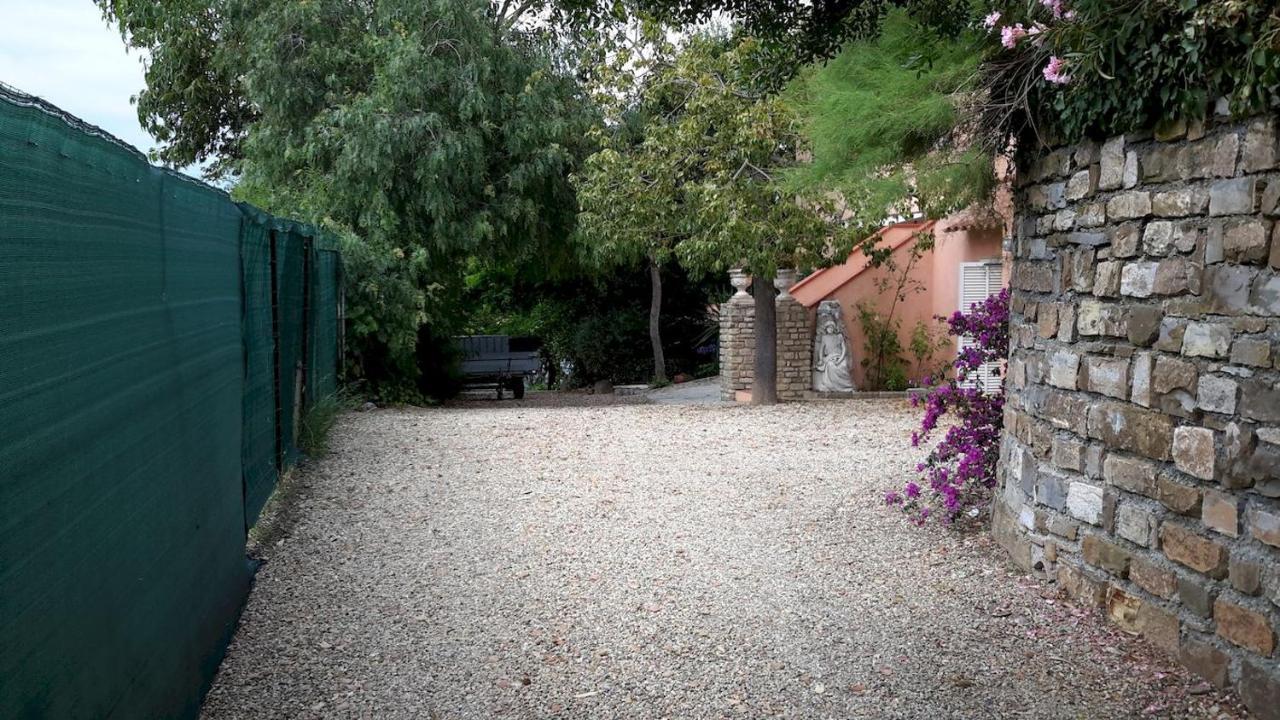 Deliziosa Casetta Con Dehor E Giardino Immersa Nel Verde Ligure Imperia Exterior photo